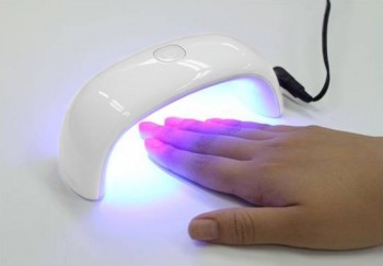 Rayon LacLine LED – un appareil de soin à lampe LED innovant.